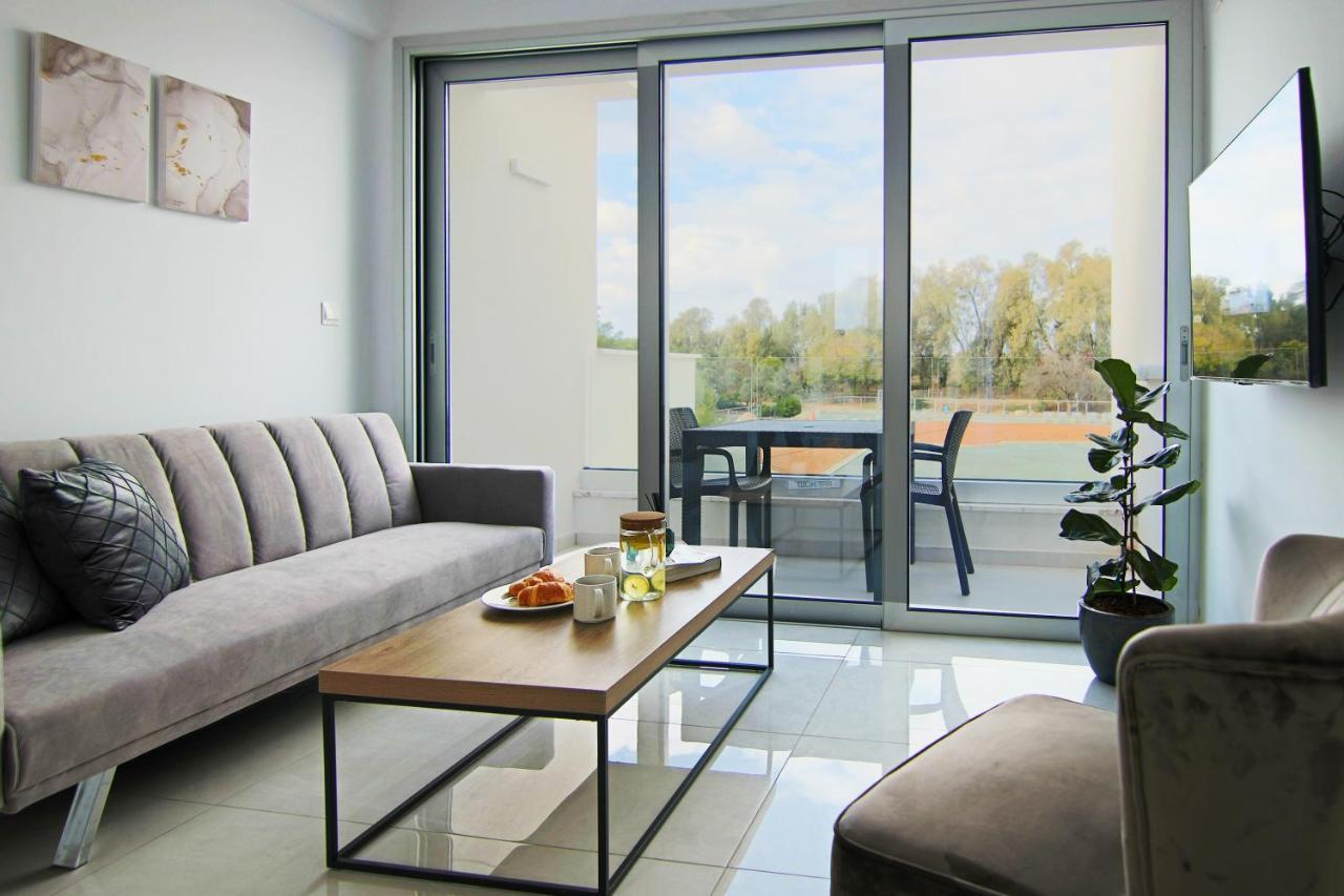 파포스 Phaedrus Living - Seaside Executive Flat Harbour 208 아파트 외부 사진