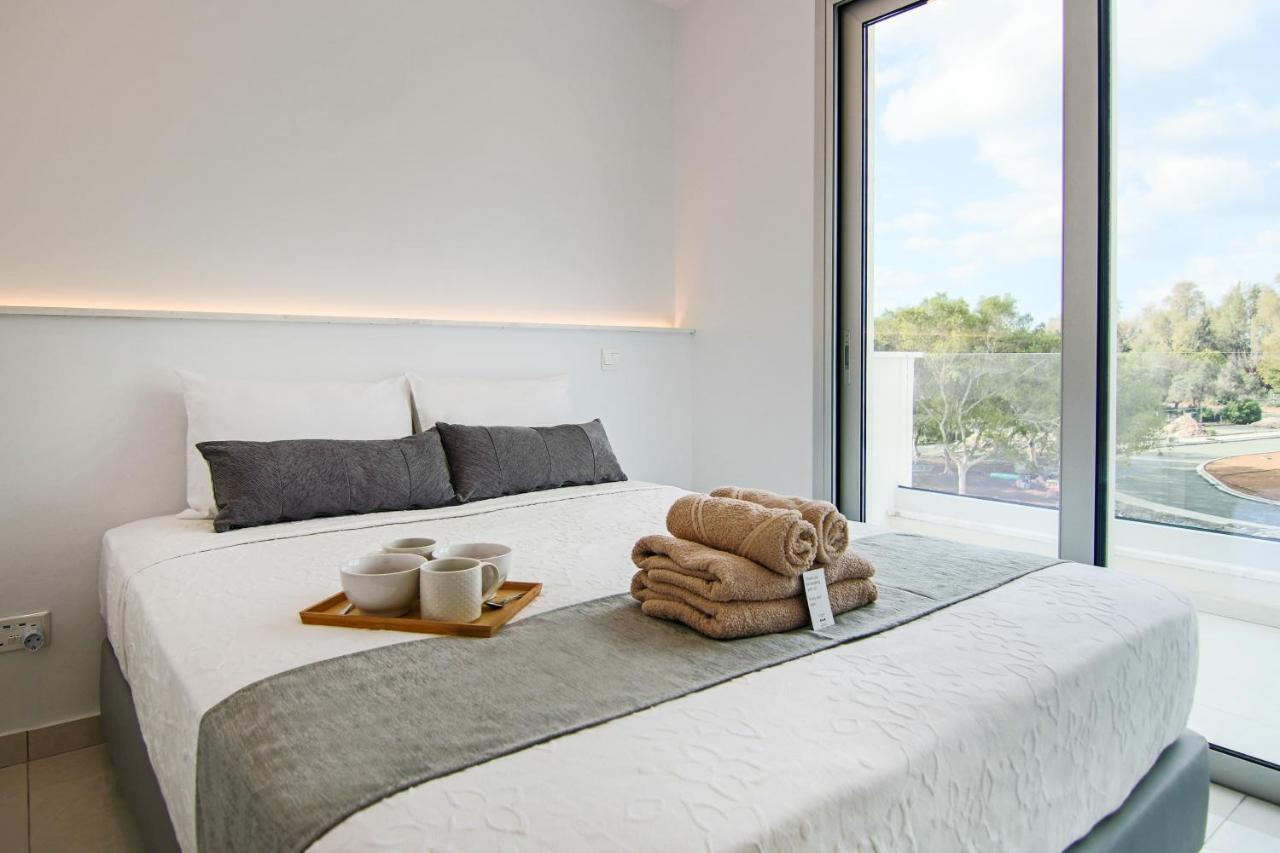 파포스 Phaedrus Living - Seaside Executive Flat Harbour 208 아파트 외부 사진